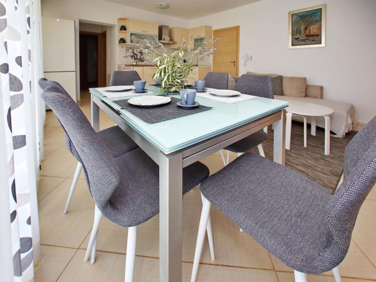 Sun-Kissed Apartment In Bibinje With Garden Chambre photo