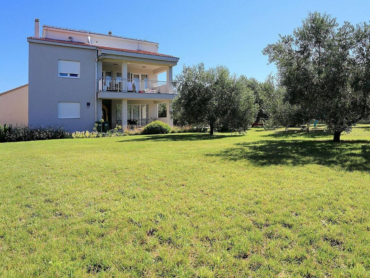 Sun-Kissed Apartment In Bibinje With Garden Chambre photo